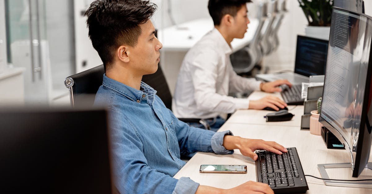 绑卡微信号买卖：有银子app详情下载教程